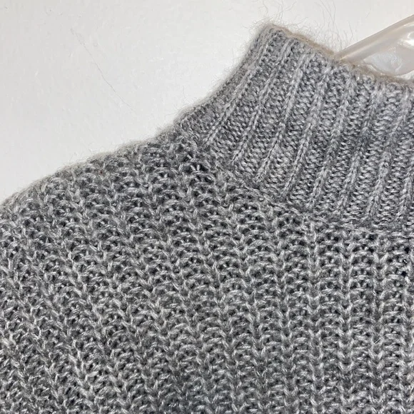 CROP KNIT SWEATER - Picture 2 of 12
